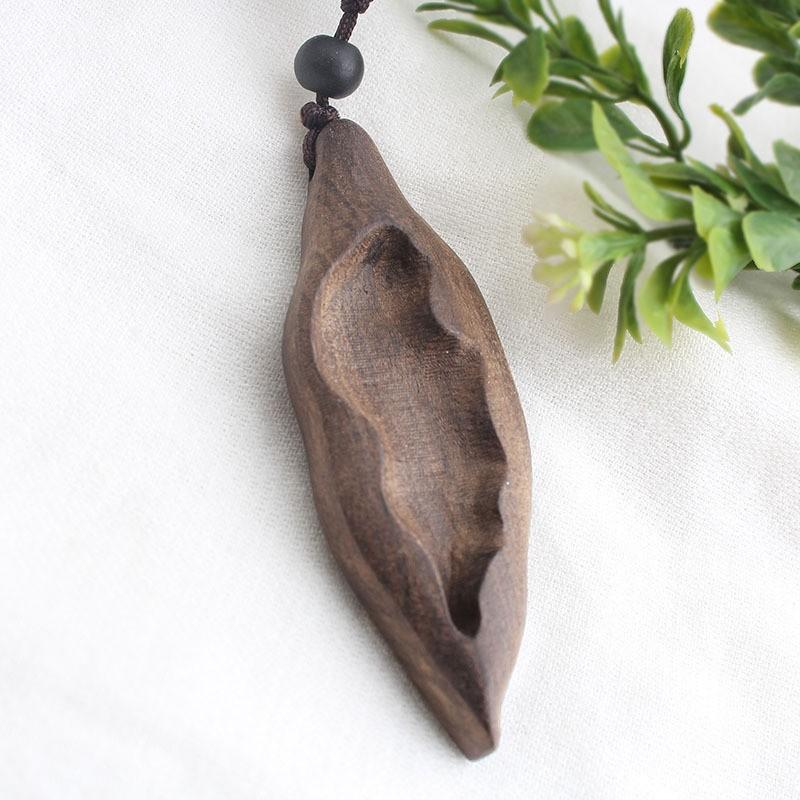 Handmade Wooden Pendant Necklace Ethnic Boho Style Long Chain Leaf Design Natural Women