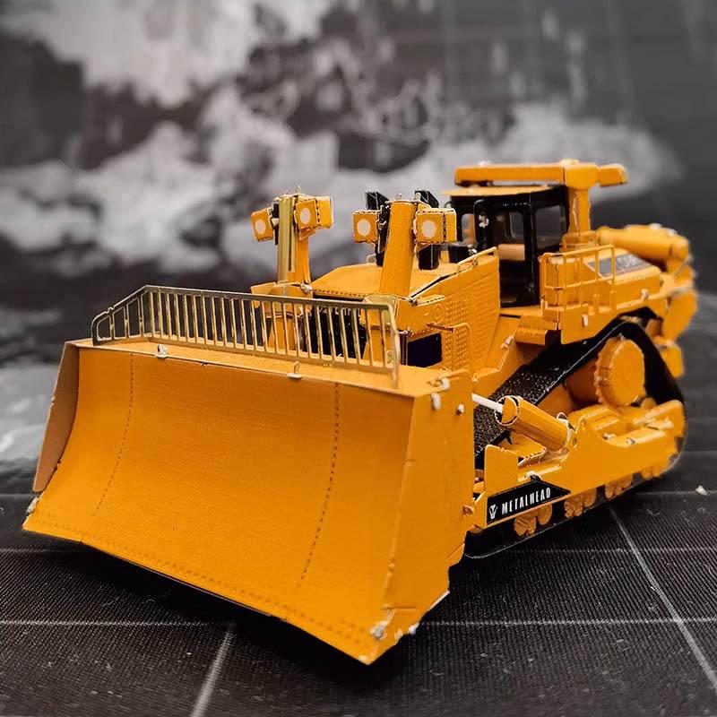 

Цельнометаллический бульдозер из нержавеющей стали DIY 3D-пазл - Сборка без клея