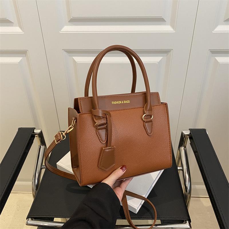 New contrasting color simple large-capacity textured mother and child bag single shoulder oblique span atmospheric women's bag summer new square bag