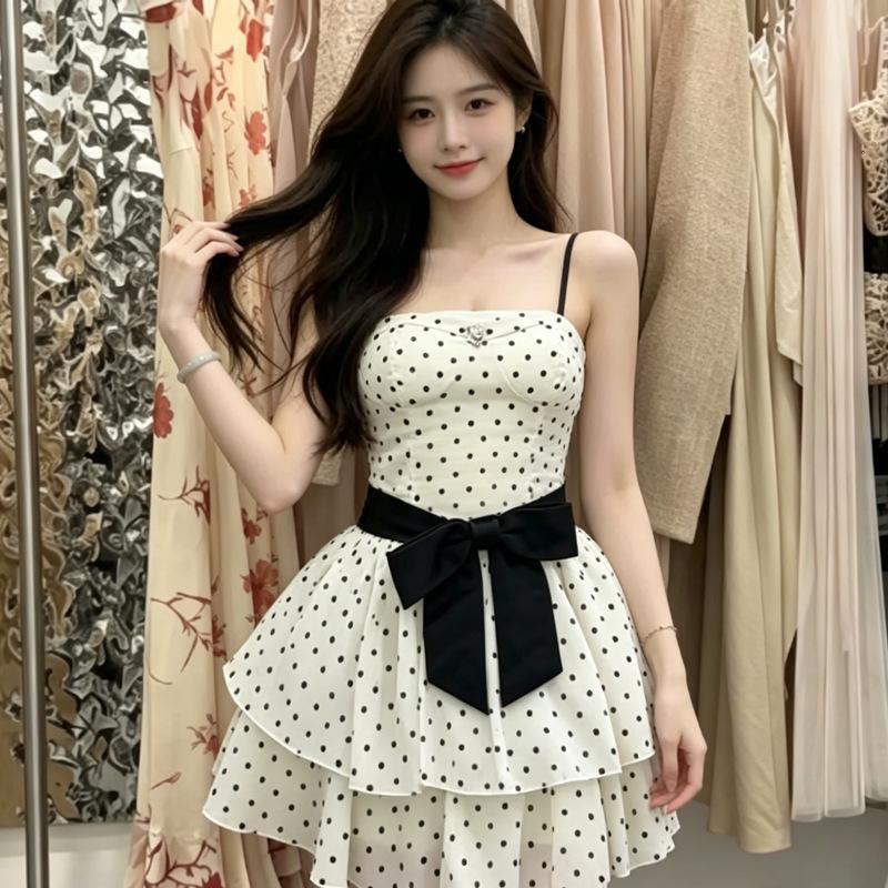New Summer Daughter Wind Polka Dot Suspender Dress Women's Bow Waist Thin Cake Dress Princess Dress