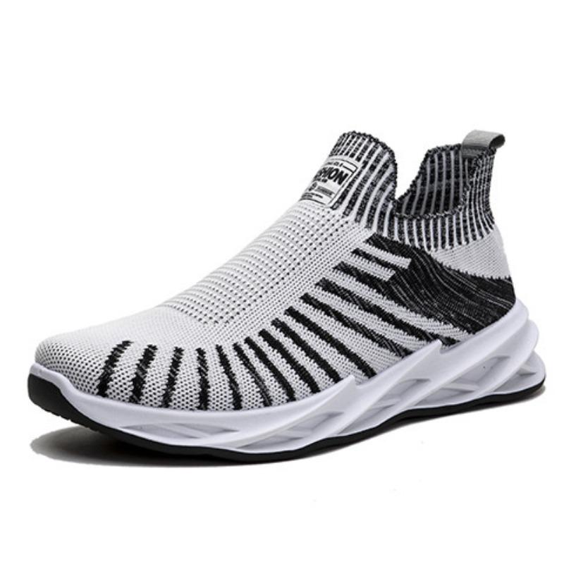 Large size men s shoes new fly-woven breathable blade shoes and socks lazy shoes soft-soled sports shoes 39