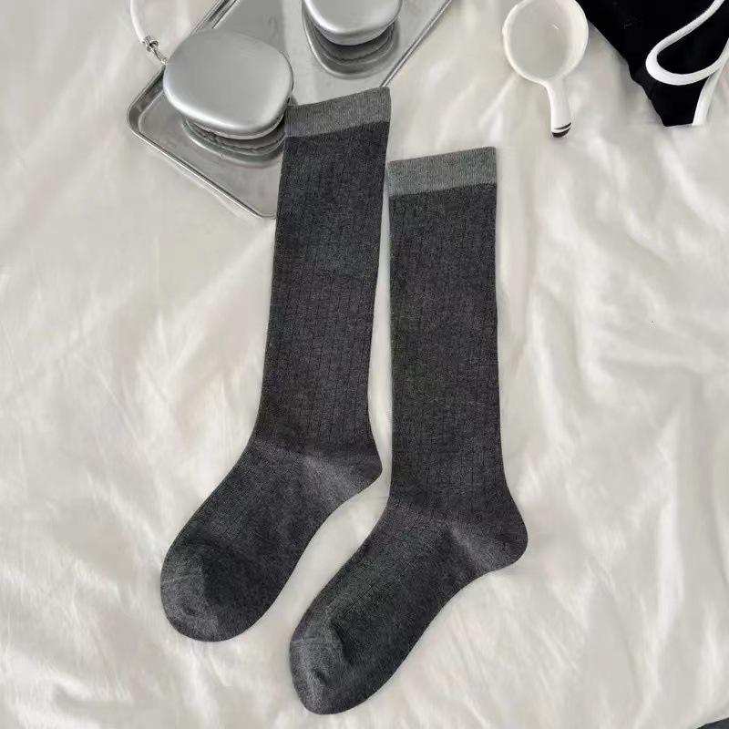 Schwarze Wadenstrümpfe für Damen im Herbst und Winter, einfarbig, reine Baumwolle, schlankmachende Plüschsocken