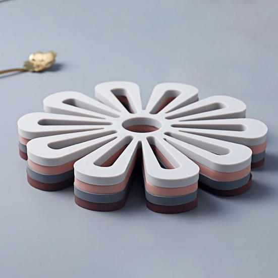 Prostírání Vyhloubený design Žáruvzdorné Podložky pod mísy ve tvaru květiny na stůl