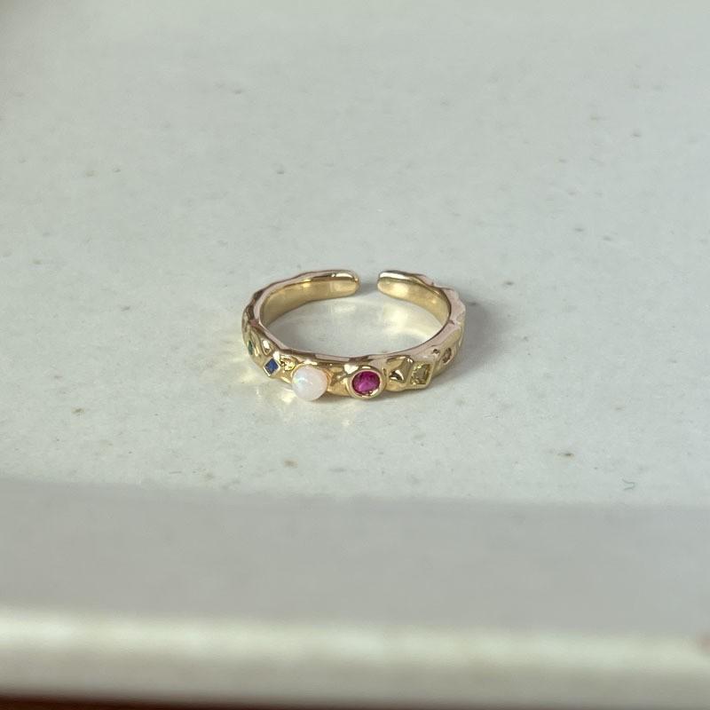 High-end Geometric Copper Ring With Sparkling Pink Diamond And Unique Butterfly Design For Women