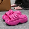 Dicksohlige Hausschuhe für Damen Sommer 2025, höhenverstärkende Hausschuhe für Damen, neue High Heels, rutschfeste EVA-Strandschuhe