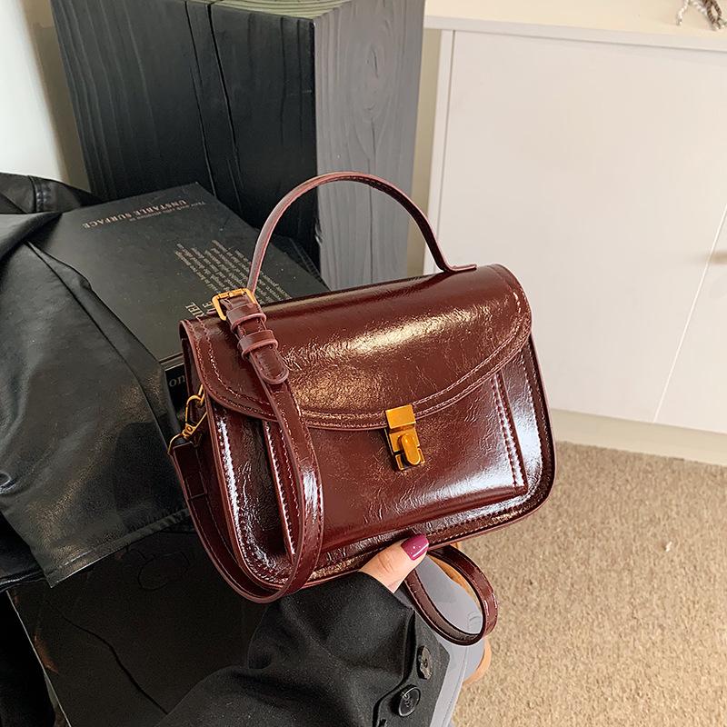 

Niche design fashionable versatile retro hand carry small square bag women s new high-end shoulder messenger bag