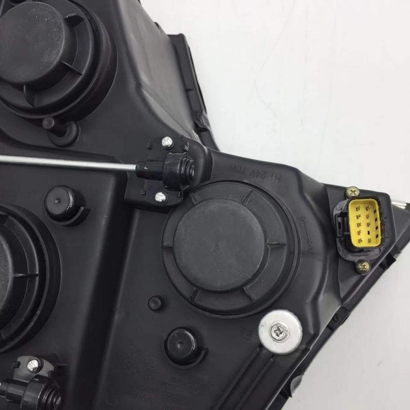 

Headlight Assembly for SITRAK Howo A7 T7H 18 Model Premium, Right Side