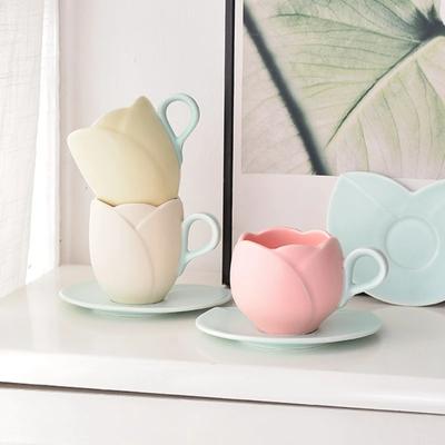Vintage Tulipánový hrnek na kávu Sada nádobí Vynikající šálek květinové značky Keramické šálky na odpolední čaj Originální a vtipné šálky na rozdávání hrnků