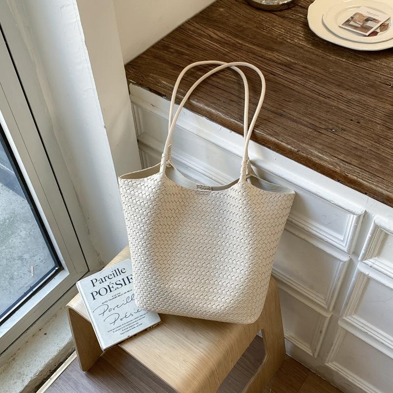 Premium woven tote bag women's large-capacity commuter shoulder bag new casual trendy simple handbag