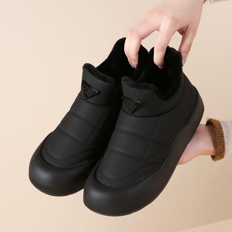 Snow boots women's new winter platform short boots one-pedal versatile velvet thickened large cotton shoes