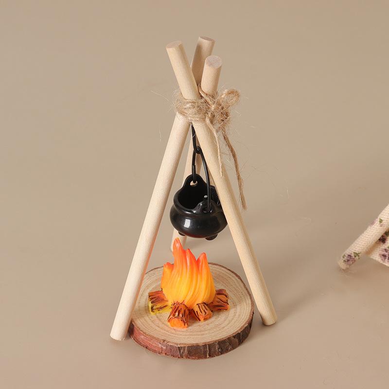 1 Set 1/12 Doll House Outdoor Cooking Barbecue Scene Decor Miniature Camping Tent Bonfire Model With Flower/Wave Point Pattern