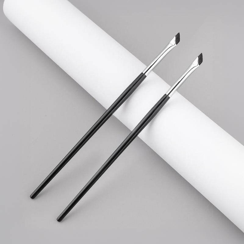 Precision Lining Blade Eyeliner Brush Thin Fine Angled Flat Eyebrow Brush for Sharp Eyeliner Undereye Detail Brow Filling Makeup