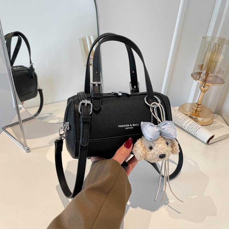 Fresh and Minimalist Handbag, Spring New Korean Niche Shoulder Bag, Large Capacity Commuting Bag, Crossbody Bag