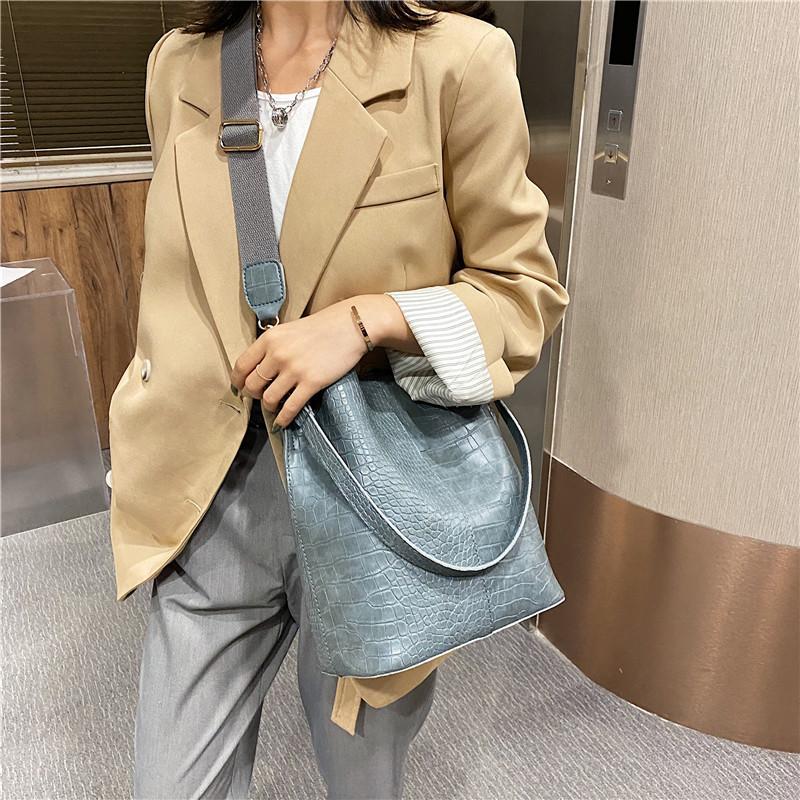 2023 New Stylish Cross-border Fashion Shoulder Bag Street Trend Pu Material Bucket Shape