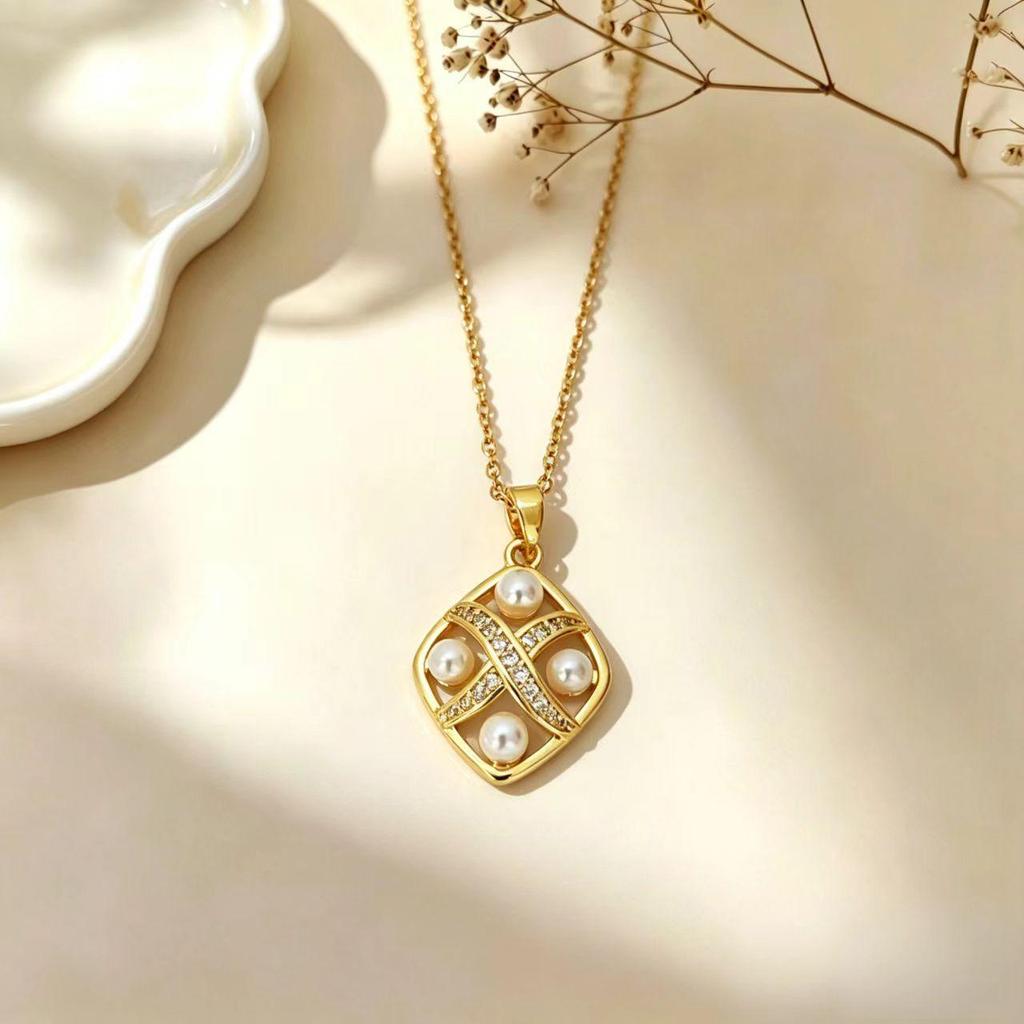 Elegant Cat Pendant Necklace: Fresh Design with Micro-Set Zircons for Women - Light Luxury & High-End Feel; Perfect Clavicle Chain Accessory.