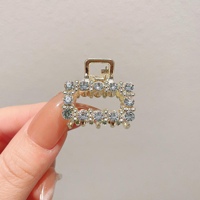 

Мини-жемчужный коготь для женщин и девочек, ретро-цветочный зажим для волос в виде краба, маленькие заколки для волос, аксессуары для волос в виде краба для девочек