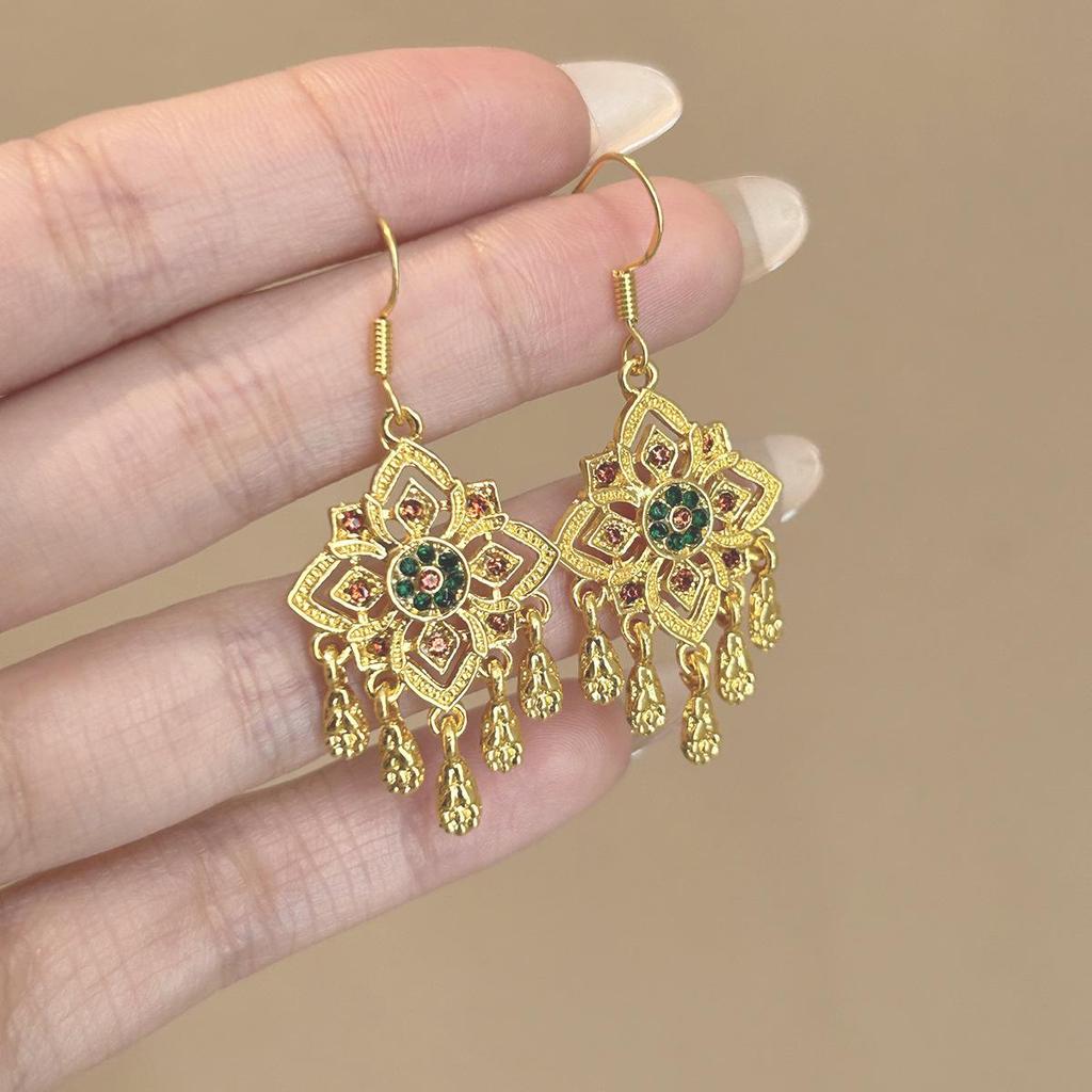 Retro Geometric Rhinestone & Pearl Drop Earrings – Luxurious, Statement Design