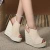 Sommer Peep Toe Wedges Sandaler For Kvinner Mote Spenne Stropp Plattform Høye hæler Casual Gladiator Sko Dame Sandaliaer