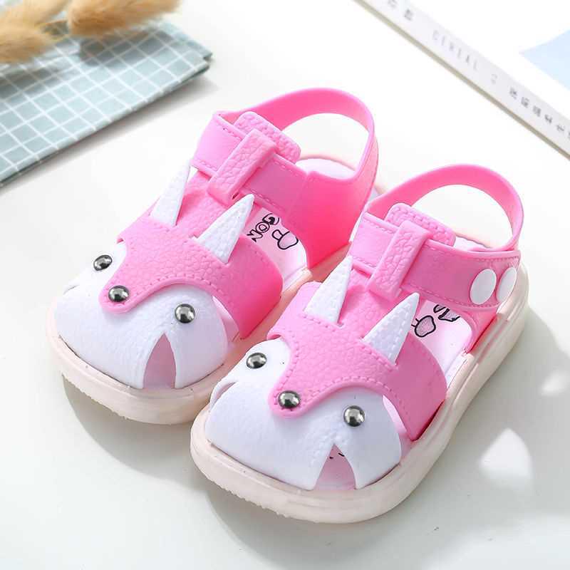 2025 Kids' Closed-Toe Korean Style Beach Sandals - Cute and Versatile Summer Shoes