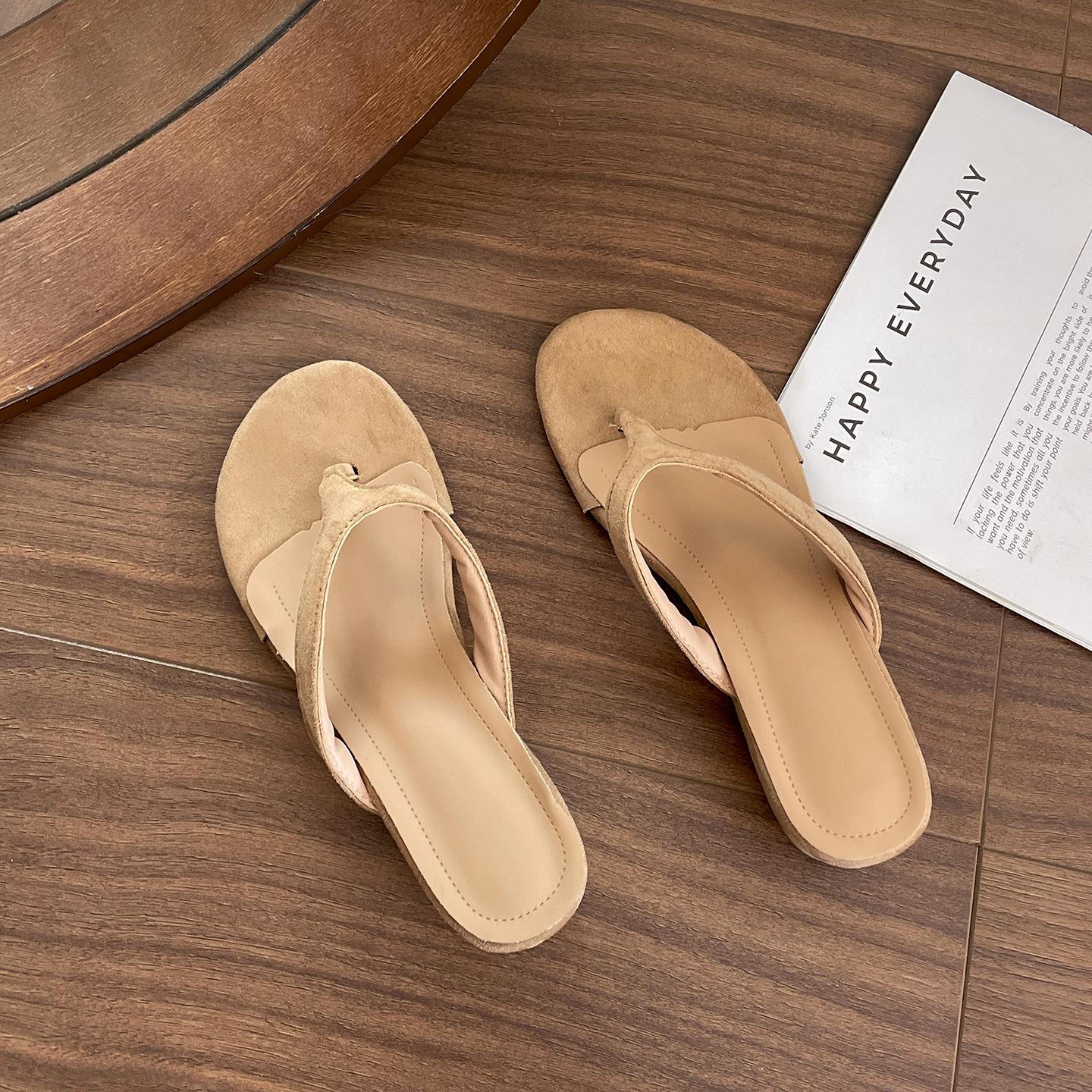 

Популярные красные ретро шлепанцы на танкетке женская летняя обувь 2025 новинка с юбкой нескользящие французские сандалии 41 абрикосовый