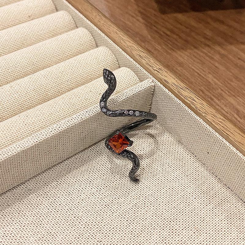 Dark Cold Wind Personalized Snake Ring Open Ring Retro Winding Simple Red Diamond Spirit Snake Niche High-end Ring