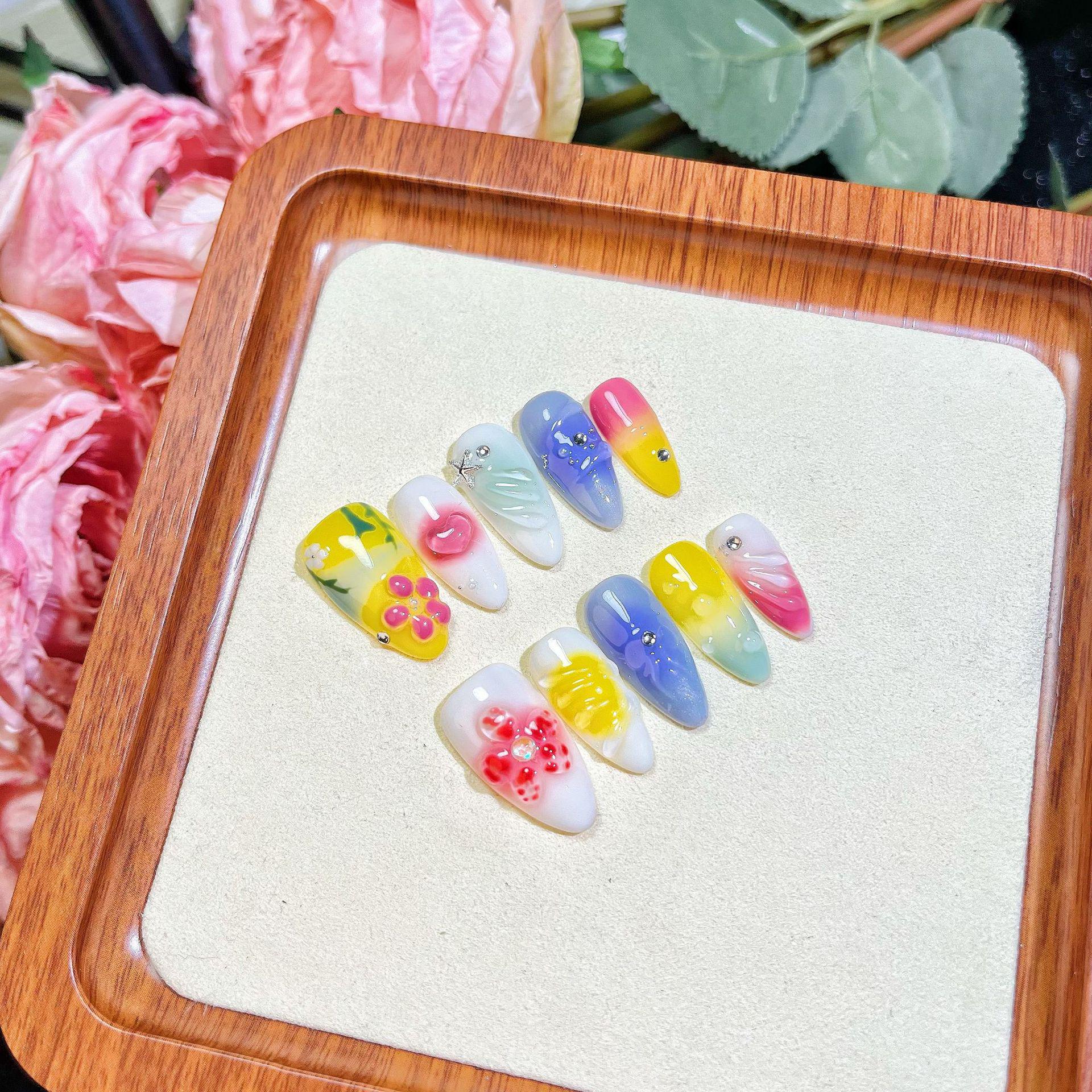 

Ручной работы градиентный нейл-арт: 3D резные наклейки для весны/лета Small