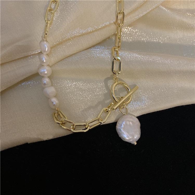 Design Temperament Asymmetrical Metal Freshwater Pearl Necklace Ot Buckle Cold Wind Fashion Collarbone Chain