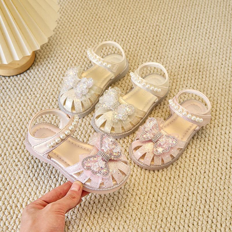 Scarpe da Spiaggia per Bambina Traforate Traspiranti Scarpe da Principessa per Bambini Dolci Fiocchi a Stella 2025 Nuove Estive Sandali per Bambini Perline Ins Trend