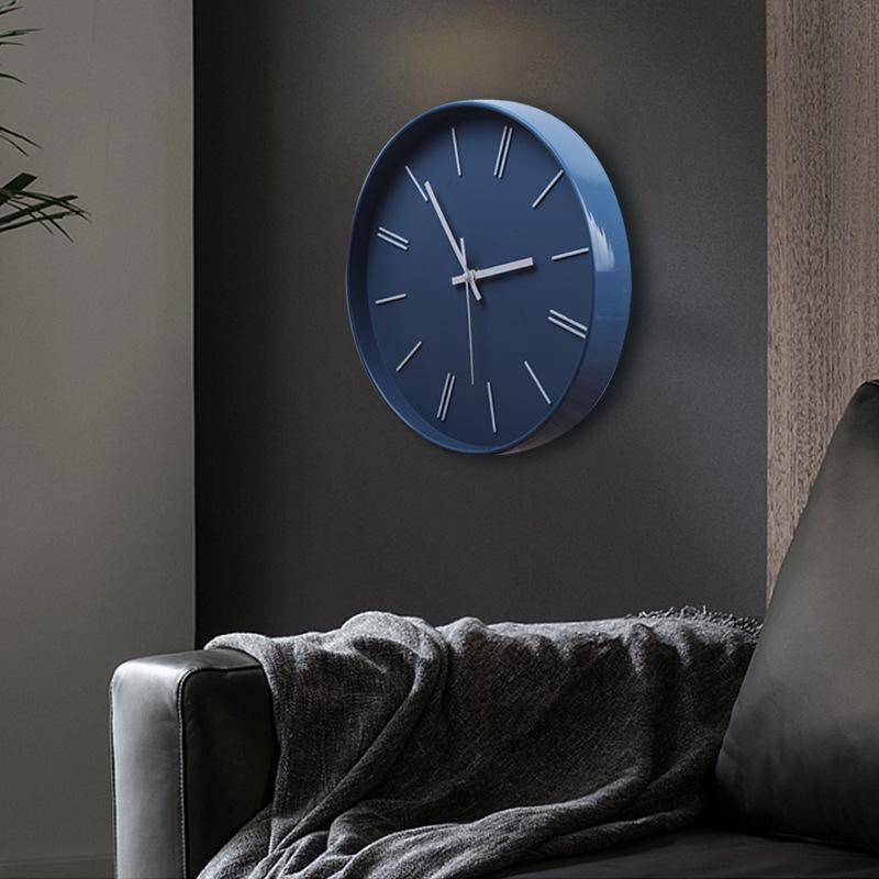 Simple 12-inch Electronic Silent Clock Living Room Home Fashion Wall Clock Travel Time Accurate Font Clear Quartz Clock