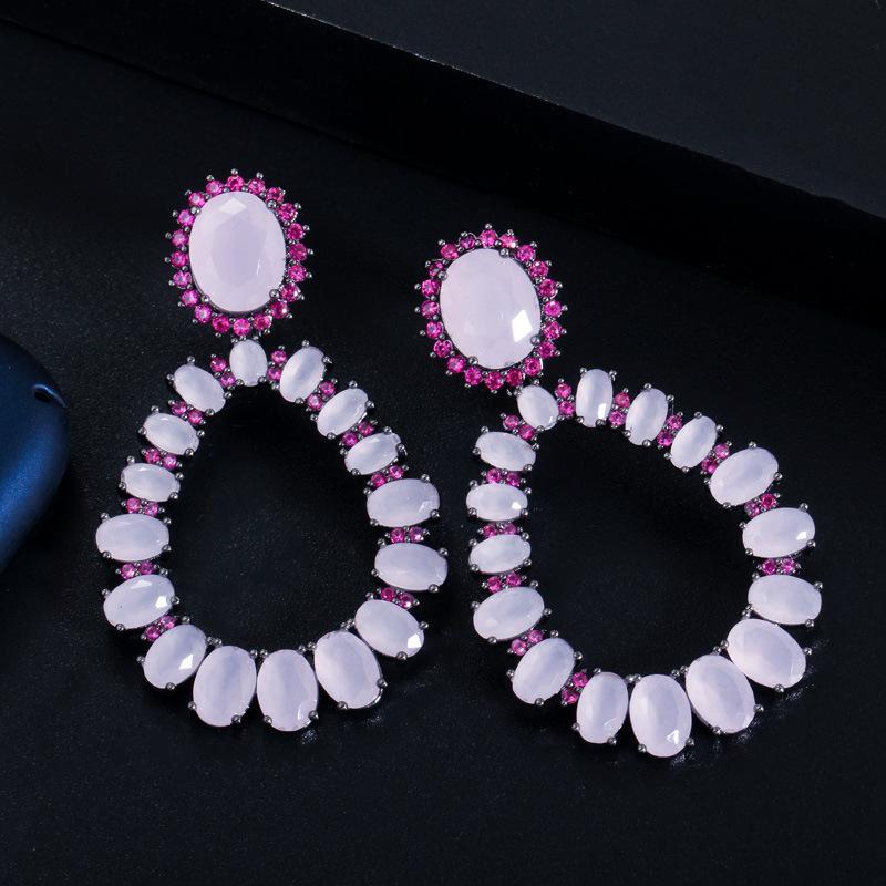 

Трендовые серьги-звезды с микроинкрустацией цирконами, серьги тяжелой промышленности