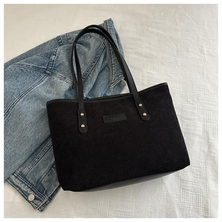 2025 Autumn/Winter Women's Trendy Tote: Casual, Spacious, Distinctive Shoulder Handbag
