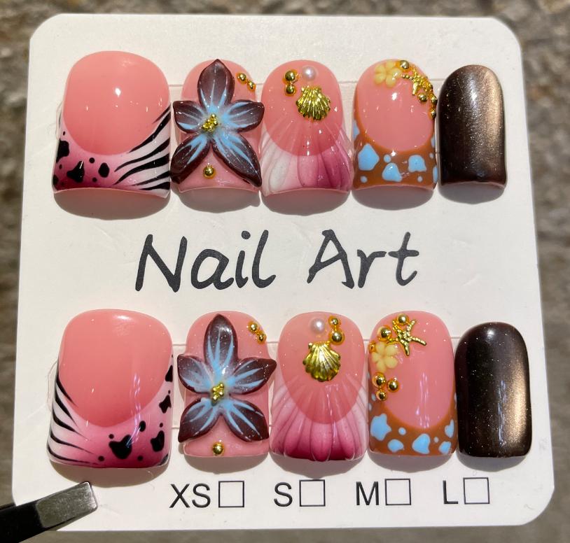 10Pcs Short Sweet and Cool Handmade Press On Nails Full Cover Design Round Head Fake Nail Artificial Manicure Wearable Nail Tips