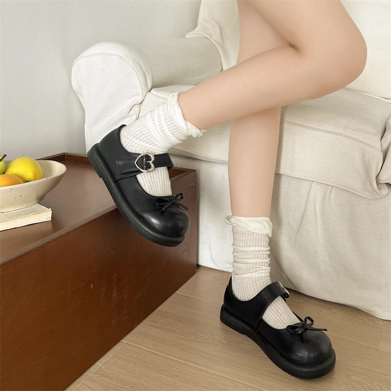 Black retro British style flat bottom inner height increase small leather shoes women's 2025 new summer skirt Mary Jane single shoes