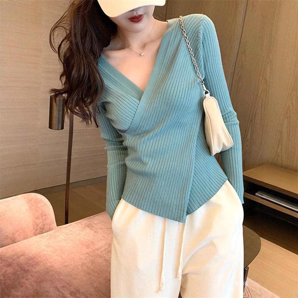 Women's V-Neck Irregular Knit Long Sleeve Sweater - Slimming Autumn Fashion Top