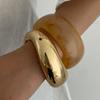 Personalisierter unregelmäßiger Ring Acrylharz Armband, Übertriebener Metall-Look Gestapeltes breites Armband
