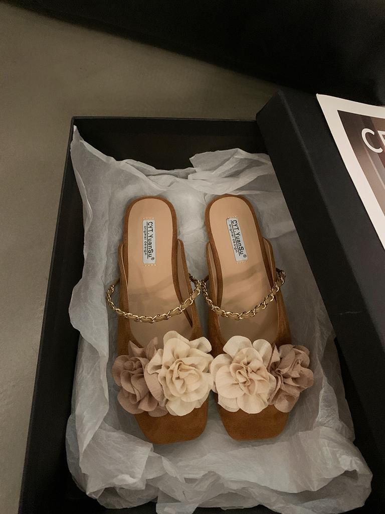 Flat bottom new Chinese style flat bottom bag head half support shoes women's shoes wear 2025 new Internet celebrity explosion temperament small sand