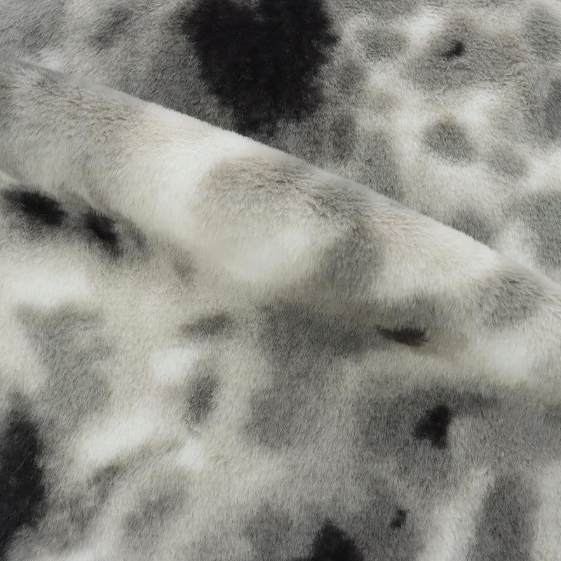 Tecido de pelo de coelho de imitação de veludo tingido com gradiente de arco-íris com cores de fantasia