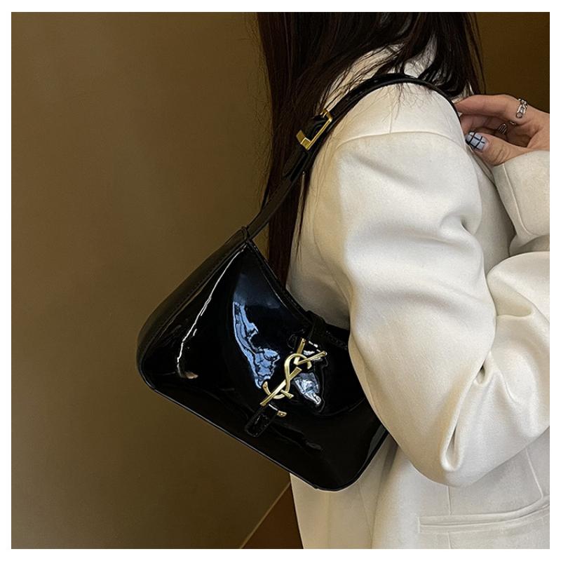 Glänzende Achseltasche PU-Ledermaterial Vielseitige Pendler-Umhängetasche für Damen Weicher horizontaler rechteckiger Stil (Schwarz)