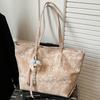 Tote Bag A Stylish Large Summer Bag Single-shoulder Bag A Fashionable Large-capacity Underarm Bag for Women's Commuting