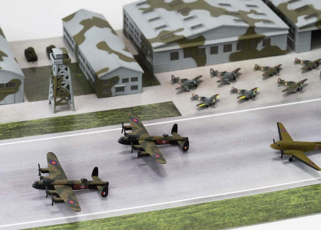 Pit Road SPS Series World War II Royal Air Force Base Airfield Scene Paper Base x 180 2 Plastic Model Kit SPS10 1/700 (280 mm, Sheets)