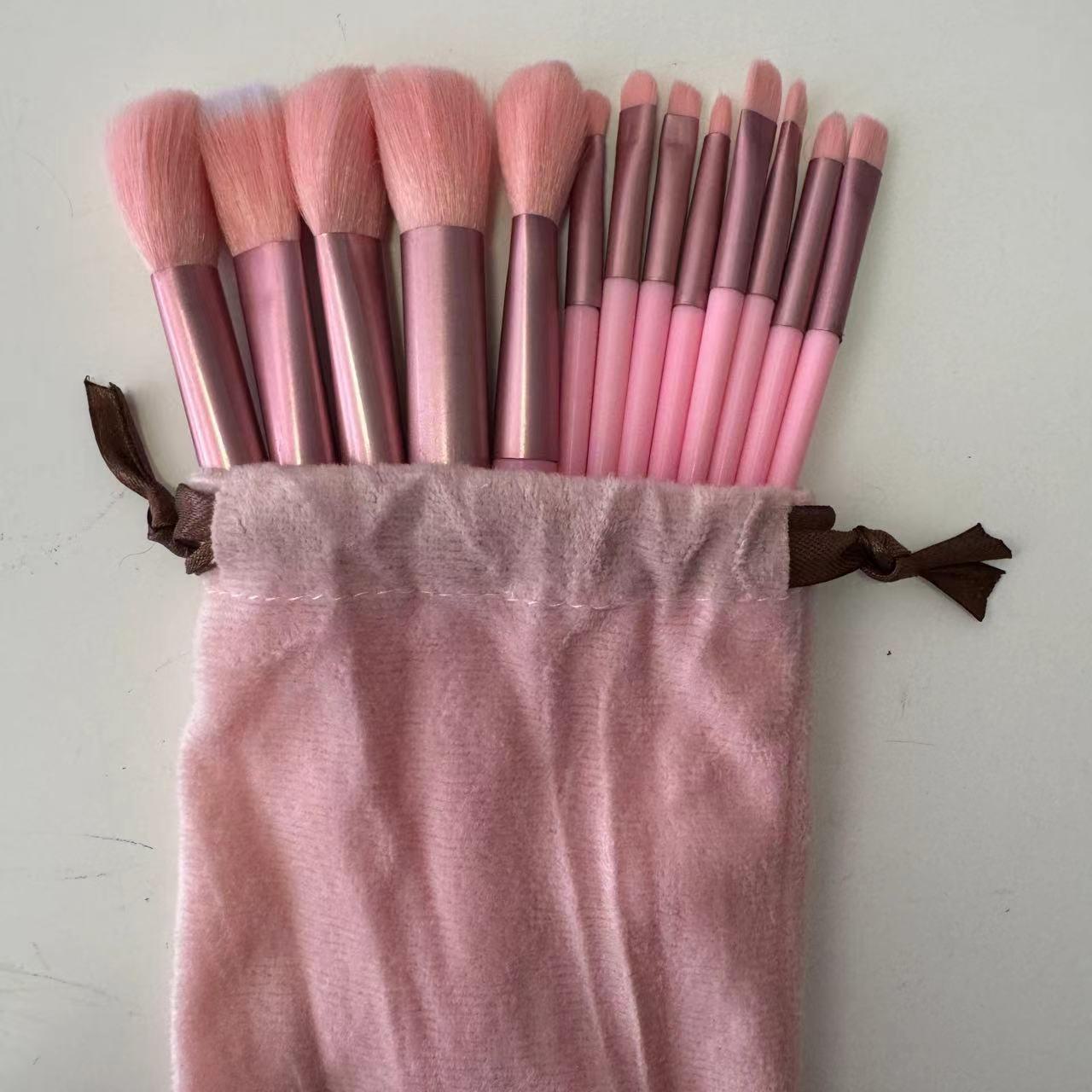 

Набор из 13 кистей для макияжа Four Seasons Green: Мягкие кисти для теней, румян и рассыпчатой пудры — идеально подходят для новичков small cloth bag розовый