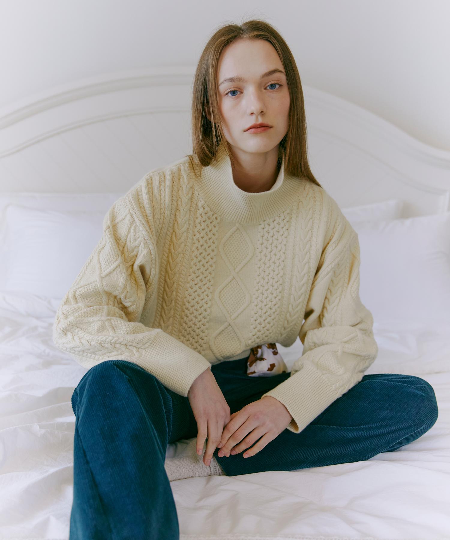 Etmont Turtle-Neck Cable Knit Top Butter Butter/Free