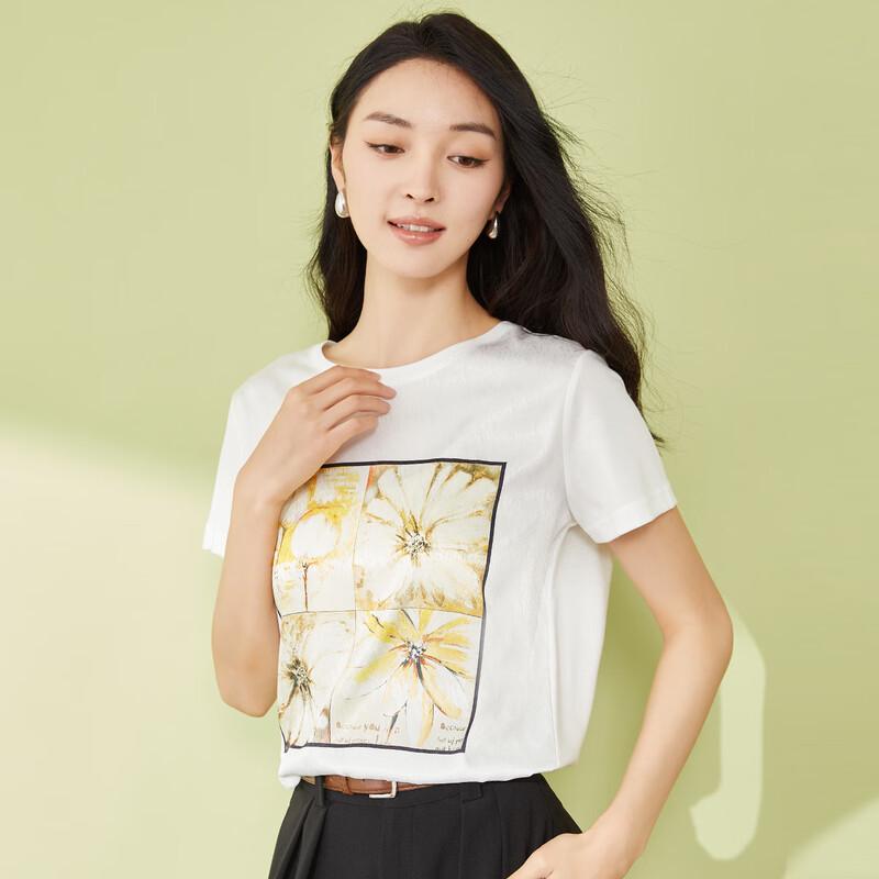 Tatu Women's Embossed Floral Print T-Shirt