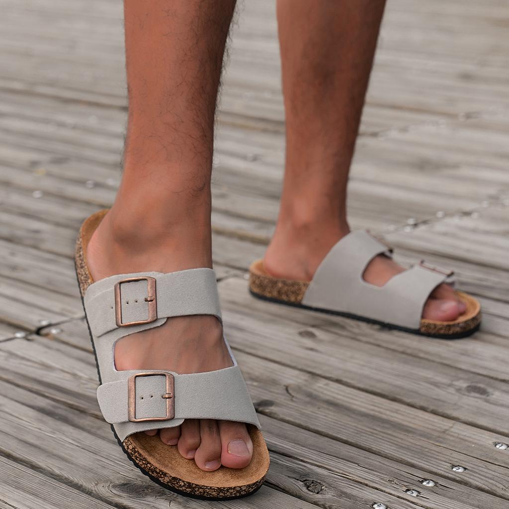 Fashion Summer Men Sandals Buckle Strap Outdoor Sandal Flip Flops Light Slipper Soft Bottom Unisex Slides Flat Shoe Gladiator Mules