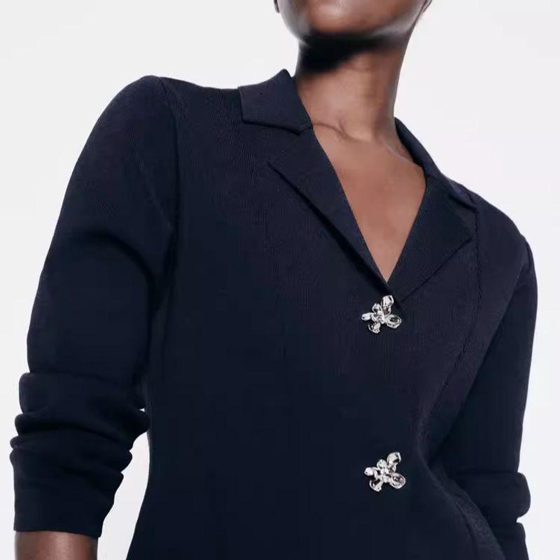 Spring New Arrival Flower-Shaped Button Decoration Short Lapels Dark Blue Knitting Suit Outwear 2142102
