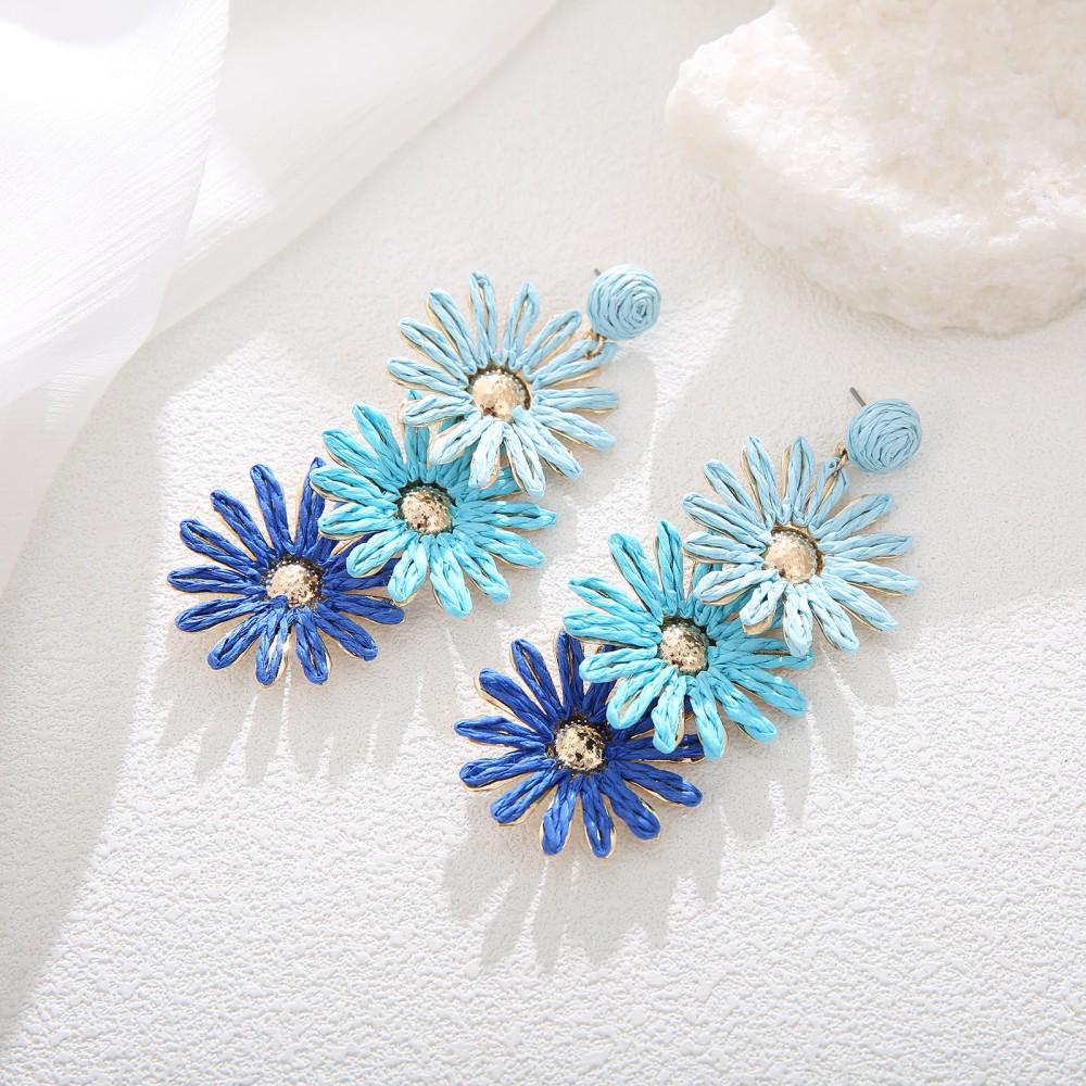 Bohemian Daisy Stud Earrings: Handmade Raffia Sunflower Style