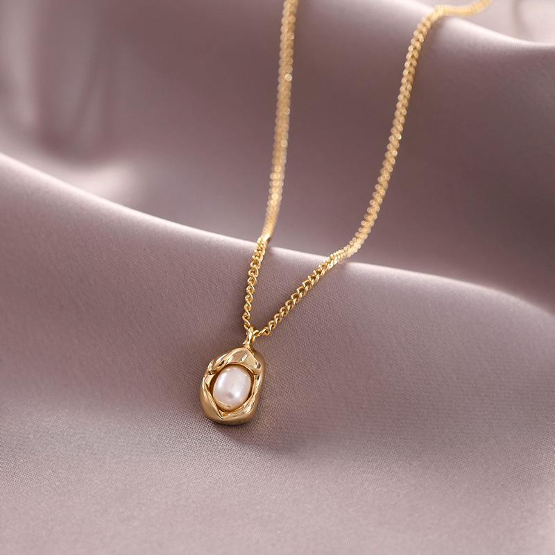 Women's French Pearl Pendant Necklace - Elegant, Versatile, and Chic Design