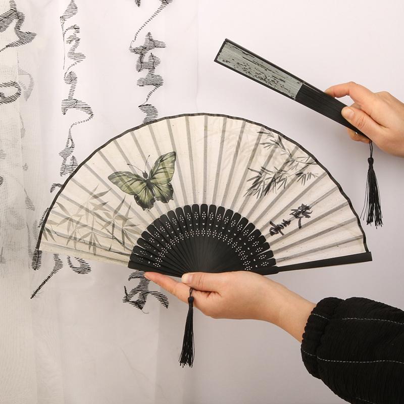 38cm Retro Aesthetic Folding Fan, Lightweight and Portable Capable of Handling Eastern Elegance