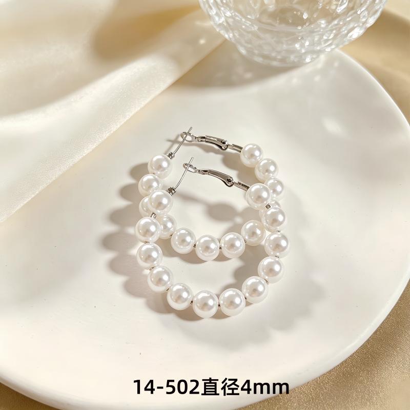 Korean popular simple personality large circle earrings women's light luxury high-end earrings fashion temperament versatile tide earrings