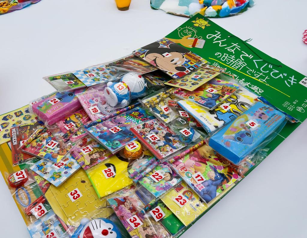 Ryuya time for a lottery for everyone Character set lottery tickets for 40 No losing tickets Children will love it street 40 lottery tickets included